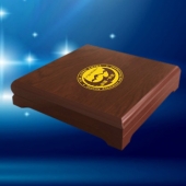 2011年4月：定制新疆自冶區(qū)政府定制黃金紀(jì)念幣制作