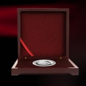 2014年11月：制作湖北宋河山莊開業(yè)留念紀念銀質(zhì)紀念章